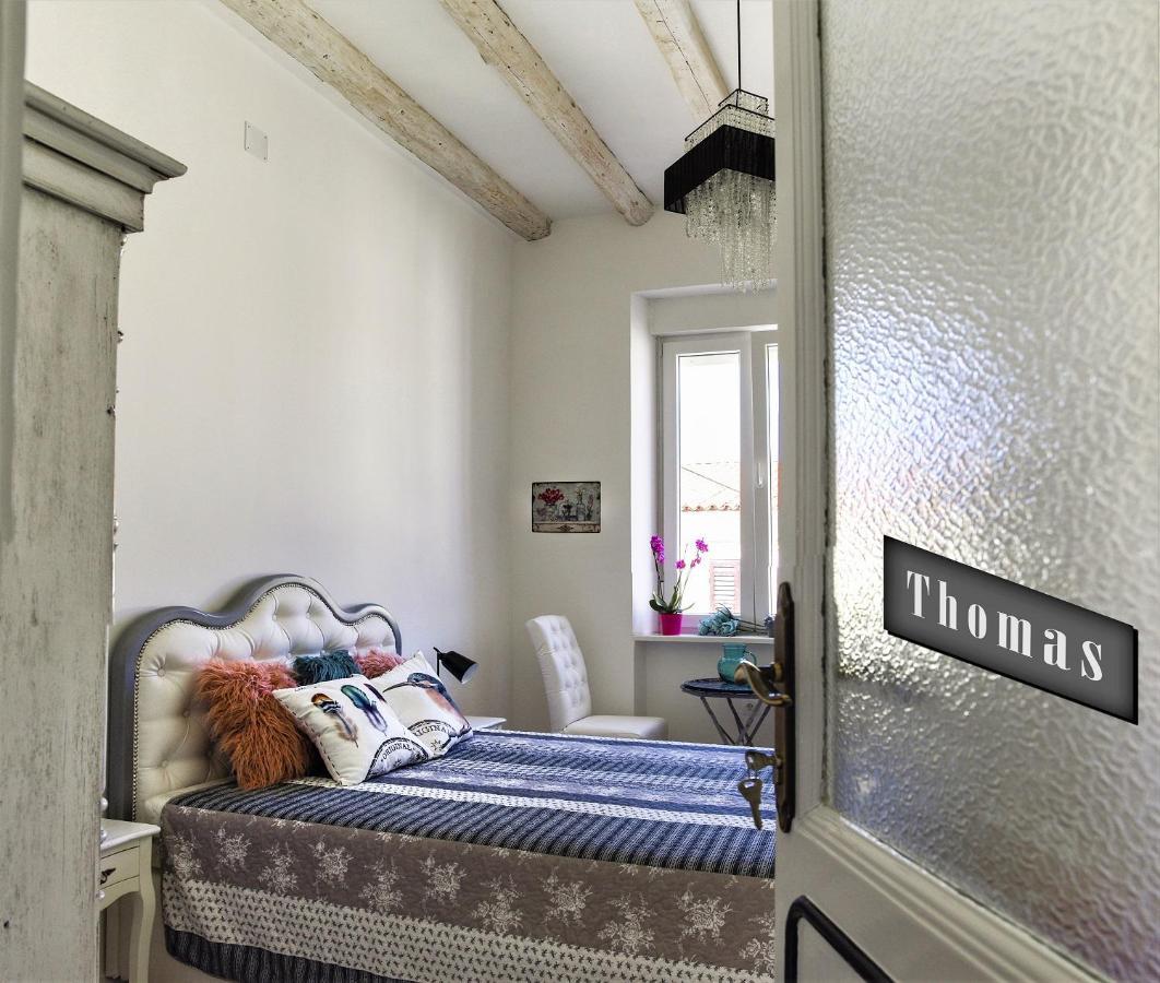 Emma'S Rooms B&B Pula Exterior foto